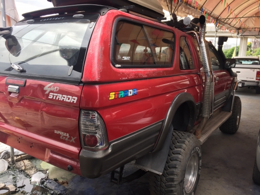 ขายรถคนรักธรรมชาติพร้อมลุยทั้งครอบครัว ขายรถคนรักธรรมชาติพร้อมลุยทั้งครอบครัว