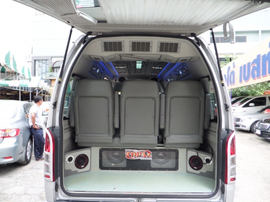 **สวยสุดๆ**COMMUTER ปี2010 D4D แต่งเต็มทั้งคัน แสงสีเสียงจัดเต็ม ราคา859,000 สนใจโทรติดต่อด่วน 087-775-8887