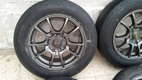 ขายล้อแม็กมือ2 ssw 14"&times;6" et38 พร้อมยางปี13 สนใจติดต่อเล็กคลองสามครับ 081-3747940