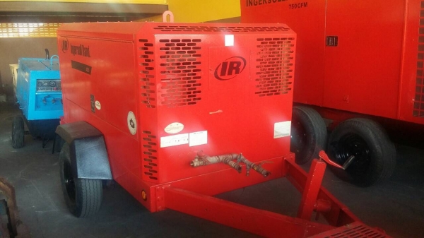 ปั๊มลม INGERSOLL RAND 425 เครื่อง4สูบ