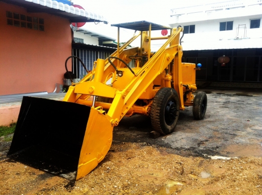 รถคันนี้ผมมัดจำแล้ว 10000 แต่มีไอ้หน้าเหี้ยอยากดูรถผมก็ให้ไปดูแล้วมันก็ตลบหลังชื้อกับเจ้าของรถโดยไม่สนใจเลยว่าผมมัดจำแล้วพอจะผมจะไปเอาอีเหี้ยเจ้าของรถมันไม่รับผิดชอบอะไรเลยแถมยังจะไห้ผมรับผิดชอบค่าเทรนเลอ อีก 25000ส่วนเงินมัดจำตัองฟ้องเอาเอง  เหี้ยทั้งคนช