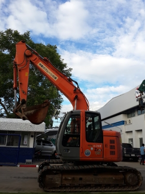 Hitachi ZX135US เก่าญี่ปุ่น ไม่เคยใช้งานในไทย สภาพดี พร้อมใช้งาน
