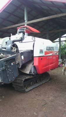 ขายรถเกี่ยวคูโบต้า DC-70 รองกระสอบ พร้อมใช้งาน ไช้งานน้อย790 ชั่วโมง ขายรถเกี่ยวคูโบต้า DC-70 รองกระสอบ พร้อมใช้งาน ไช้งานน้อย790 ชั่วโมง