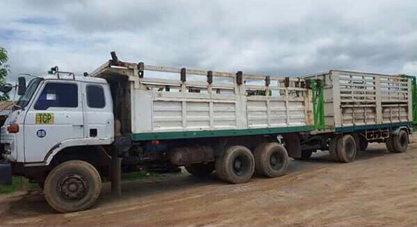 รถบรรทุก พ่วง แม่+ ลูก 18 ล้อ ยี่ห้อ UD เครื่อง225 (รุ่นไฟกลม). เครื่องเดิมๆ. แม่ดัมพ์ ลูกไม่ดัมพ์ กะบะเหล็กสภาพพร้อมใช้งาน