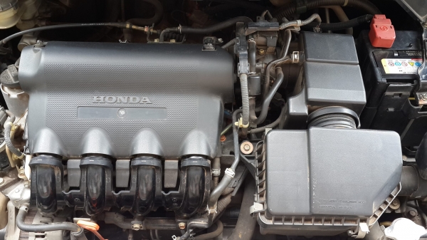 ขายรถเก๋ง  HONDA JAZZ    AUTO