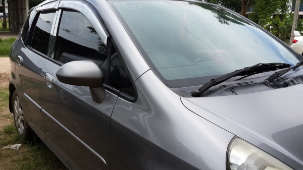 ขายรถเก๋ง  HONDA JAZZ    AUTO