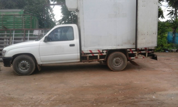 TOYOTA TIGER 2.5 ปี42 ตู้เย็นลงเล่มแล้ว  ทะเบียนไม่ขาด พร้อมใช้ครับ