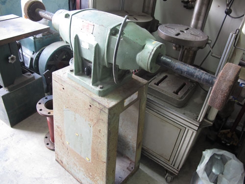 ขายมอเตอร์หินเจียรของนอกแท้ 5แรงพร้อมแท่นวาง