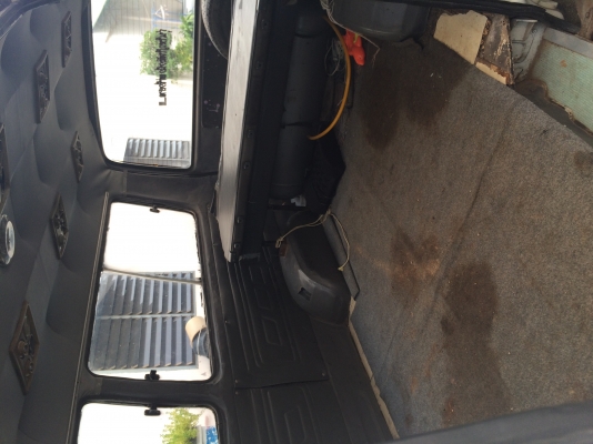 ขายรถตู้หัวจรวจปี93 พร้อมใช้งาน 68,000 บาท