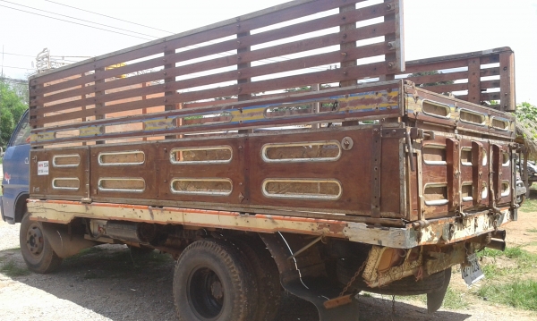 ขาย** 180000 ** 6 ล้อ TL ( แตงโม)4.0 เมตรพร้อมใช้ ซื้อไปใช้งานคร่อง