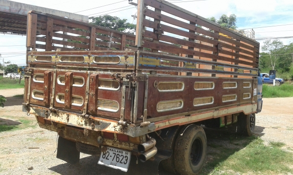 ขาย** 180000 ** 6 ล้อ TL ( แตงโม)4.0 เมตรพร้อมใช้ ซื้อไปใช้งานคร่อง