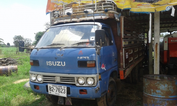 ขาย** 180000 ** 6 ล้อ TL ( แตงโม)4.0 เมตรพร้อมใช้ ซื้อไปใช้งานคร่อง