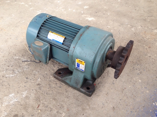 ขายมอเตอร์เกียร์ TPG made in Taiwan 2HP. 380V อัตราทด 1: 80 สภาพสวย วิ่งนิ่ม พร้อมใช้งาน