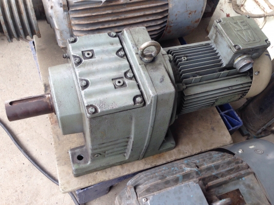 ขายมอเตอร์เกียร์ Sew Euro drive 4HP. 380V อัตราทด 1:9 สภาพดี เดิมๆ วิ่งนิ่ม พร้อมใช้งาน