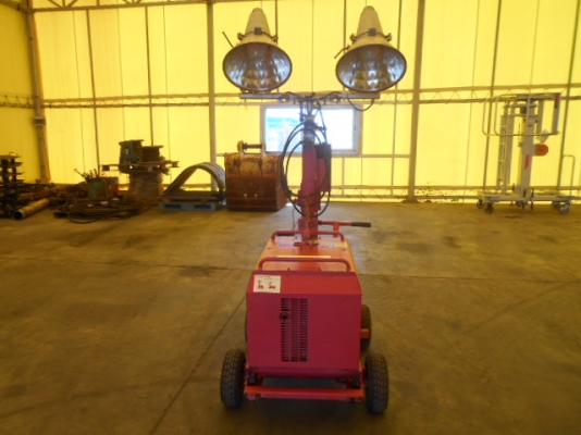 โคมไฟ พร้อมเครื่องปั่นไฟ FUJIJUKO	 SGU425W-III