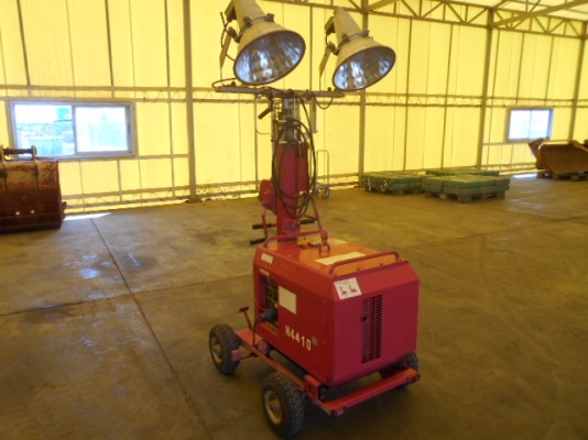 โคมไฟ พร้อมเครื่องปั่นไฟ FUJIJUKO	 SGU425W-III