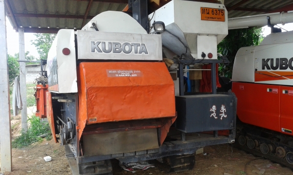 ขาย *300000*รถเกี่ยวข้าว DC60 แบบกรอกกระสอบ พร้อมใช้  แถม ชุดเกี่ยวถั่ว