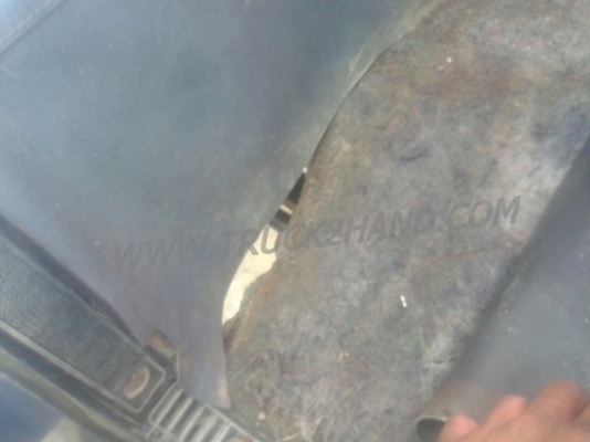 รถบรรทุก 6 ล้อ ISUZU ELF ตู้บรรทุก