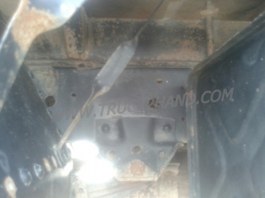 รถบรรทุก 6 ล้อ ISUZU ELF ตู้บรรทุก