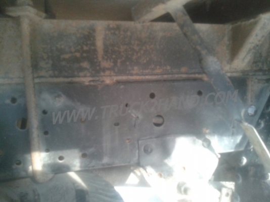 รถบรรทุก 6 ล้อ ISUZU ELF ตู้บรรทุก