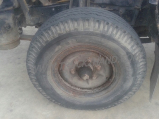 รถบรรทุก 6 ล้อ ISUZU ELF ตู้บรรทุก