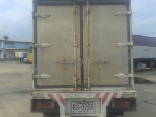 รถบรรทุก 6 ล้อ ISUZU ELF ตู้บรรทุก