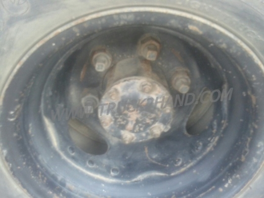 รถบรรทุก 6 ล้อ ISUZU ELF ตู้บรรทุก