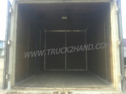 รถบรรทุก 6 ล้อ ISUZU ELF ตู้บรรทุก