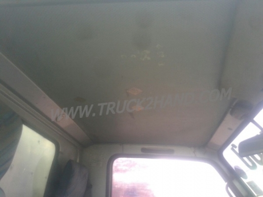 รถบรรทุก 6 ล้อ ISUZU ELF ตู้บรรทุก