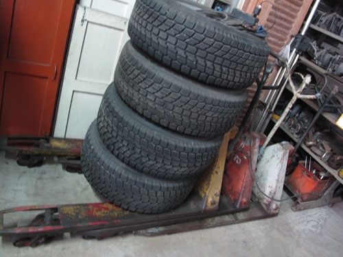 ขายHand Lift Palaceขนาด 2.5ตันมี3ตัว