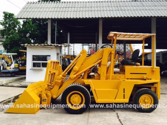 รถตัก ยี่ห้อ TCM รุ่น SD23 S/N 5270605 นำเข้า ไม่เคยใช้งานในไทย บจก.สหสินอีควิปเม้นท์ โทร.081-5851880, 02-5168100-1 www.sahasinequipment.com