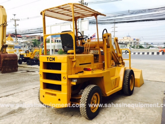 รถตัก ยี่ห้อ TCM รุ่น SD23 S/N 5270605 นำเข้า ไม่เคยใช้งานในไทย บจก.สหสินอีควิปเม้นท์ โทร.081-5851880, 02-5168100-1 www.sahasinequipment.com