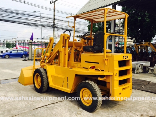 รถตัก ยี่ห้อ TCM รุ่น SD23 S/N 5270605 นำเข้า ไม่เคยใช้งานในไทย บจก.สหสินอีควิปเม้นท์ โทร.081-5851880, 02-5168100-1 www.sahasinequipment.com