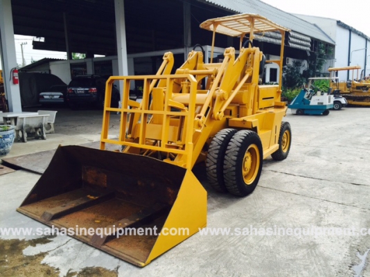 รถตัก ยี่ห้อ TCM รุ่น SD23 S/N 5270605 นำเข้า ไม่เคยใช้งานในไทย บจก.สหสินอีควิปเม้นท์ โทร.081-5851880, 02-5168100-1 www.sahasinequipment.com