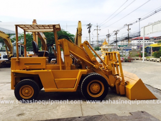 รถตัก ยี่ห้อ TCM รุ่น SD23 S/N 5270605 นำเข้า ไม่เคยใช้งานในไทย บจก.สหสินอีควิปเม้นท์ โทร.081-5851880, 02-5168100-1 www.sahasinequipment.com