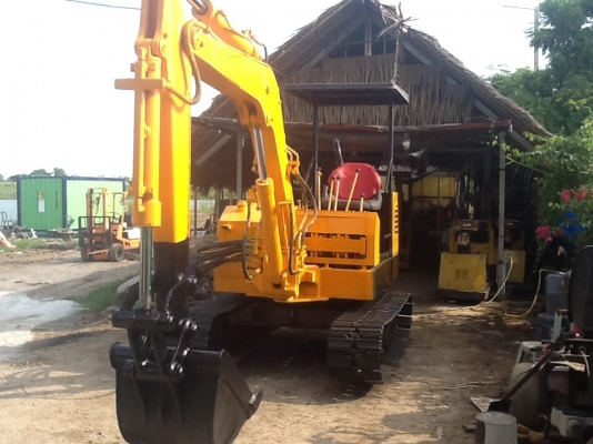 รถแบคโฮkomutsu pc40 สภาพดีพร้อมใช้ เพิ่งเข้าจากญี่ปุ่นทำสีเรียบร้อย รถแบคโฮkomutsu pc40 สภาพดีพร้อมใช้ เพิ่งเข้าจากญี่ปุ่นทำสีเรียบร้อย