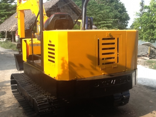 รถแบคโฮkomutsu pc40 สภาพดีพร้อมใช้ เพิ่งเข้าจากญี่ปุ่นทำสีเรียบร้อย รถแบคโฮkomutsu pc40 สภาพดีพร้อมใช้ เพิ่งเข้าจากญี่ปุ่นทำสีเรียบร้อย