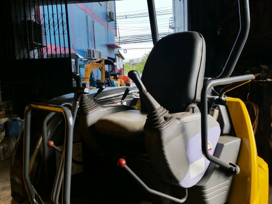 ขาย รถขุด KOMATSU รุ่น PC35MR-1- มือสองญี่ปุ่น แทร็กเหล็ก สวยแน่น ทั้งคัน มือถือ/LINE ID : 0818753444 ขาย รถขุด KOMATSU รุ่น PC35MR-1- มือสองญี่ปุ่น แทร็กเหล็ก สวยแน่น ทั้งคัน มือถือ/LINE ID : 0818753444