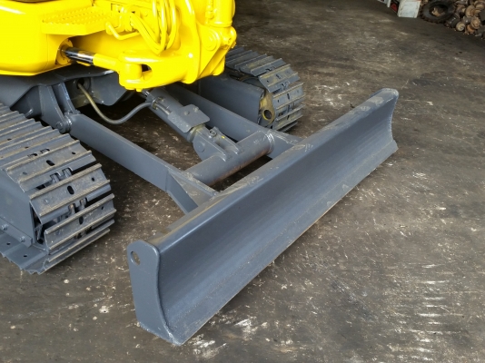 ขาย รถขุด KOMATSU รุ่น PC35MR-1- มือสองญี่ปุ่น แทร็กเหล็ก สวยแน่น ทั้งคัน มือถือ/LINE ID : 0818753444 ขาย รถขุด KOMATSU รุ่น PC35MR-1- มือสองญี่ปุ่น แทร็กเหล็ก สวยแน่น ทั้งคัน มือถือ/LINE ID : 0818753444