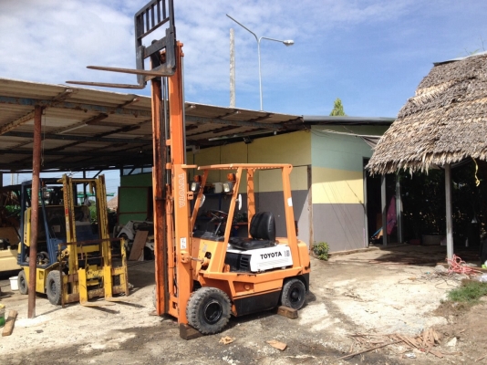 รถยกToyota 3fg18 สภาพดีพร้อมใช้ยางตัน ราคาไม่แพงครับ