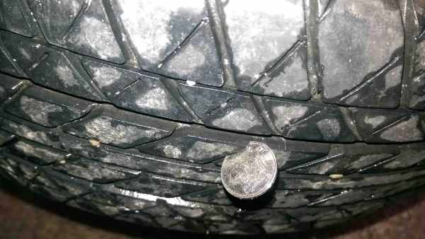 ขายเบาะคู่หน้าพร้อมล้อถูกๆกันไปเลยครับ แค่ 1900 บาท ขายเบาะคู่หน้าพร้อมล้อถูกๆกันไปเลยครับ แค่ 1900 บาท