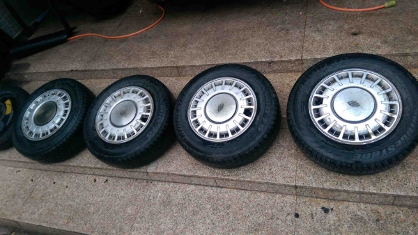 ขายเบาะคู่หน้าพร้อมล้อถูกๆกันไปเลยครับ แค่ 1900 บาท ขายเบาะคู่หน้าพร้อมล้อถูกๆกันไปเลยครับ แค่ 1900 บาท