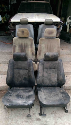 ขายเบาะคู่หน้าพร้อมล้อถูกๆกันไปเลยครับ แค่ 1900 บาท