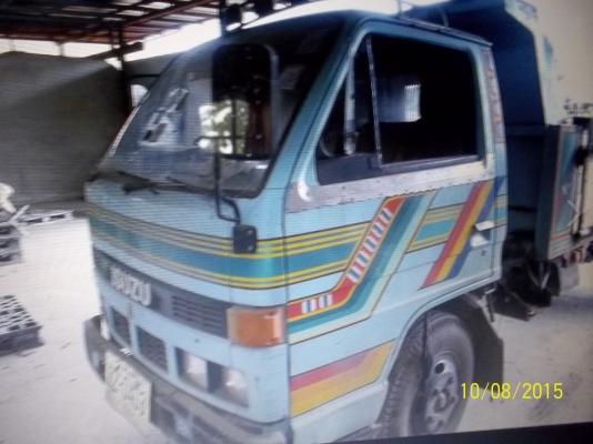 ขายหกล้อดั้มอิซูสุ  NKR  110  ฝาดำ ห้างแท้ปี 33เอกสารมีทะเบียน พร้อมชุดโอน