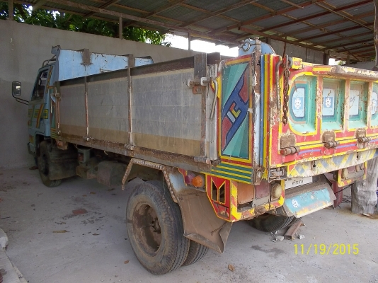 ขายหกล้อดั้มอิซูสุ  NKR  110  ฝาดำ ห้างแท้ปี 33เอกสารมีทะเบียน พร้อมชุดโอน