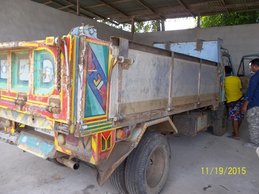 ขายหกล้อดั้มอิซูสุ  NKR  110  ฝาดำ ห้างแท้ปี 33เอกสารมีทะเบียน พร้อมชุดโอน