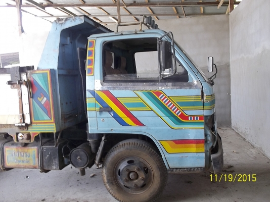 ขายหกล้อดั้มอิซูสุ  NKR  110  ฝาดำ ห้างแท้ปี 33เอกสารมีทะเบียน พร้อมชุดโอน