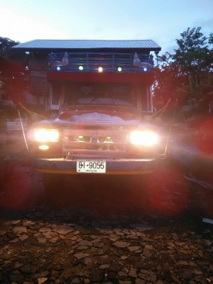 10 ล้อ บรรทุกรถเกี่ยว 10 ล้อ บรรทุกรถเกี่ยว