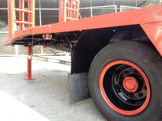 10 ล้อ บรรทุกรถเกี่ยว 10 ล้อ บรรทุกรถเกี่ยว