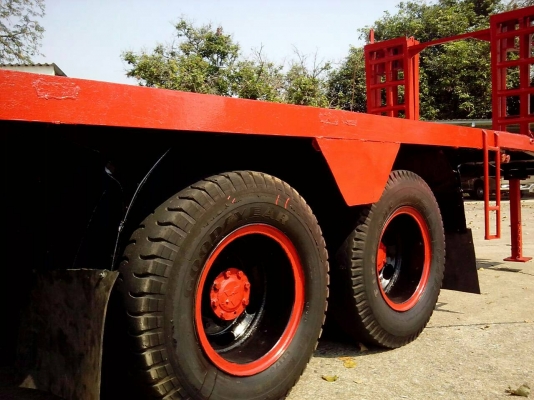 10  ล้อ บรรทุกรถเกี่ยว